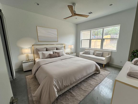 Primary Suite

Simulated furnishings