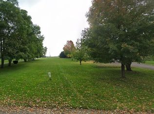 37 Beechwood Ave, Lambton Shores, ON N0N 1J0