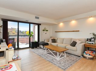 700 1st St APT 11R, Hoboken, NJ 07030