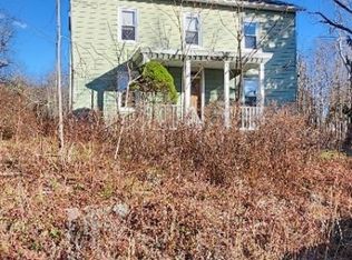 78 Mountain Lake Rd, Belvidere, NJ 07823