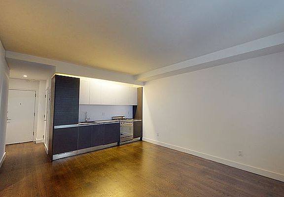 3rd image of 666 W End Ave APT 18B