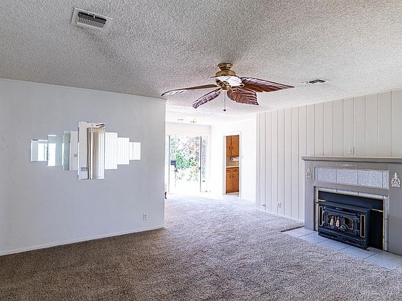 4th image of 244 E Roseburg Ave