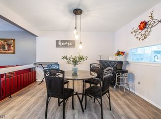 25 Chelsea Way, Bridgewater Twp., NJ 08807