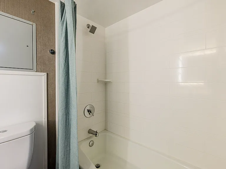 TEAK Apartments — Photo 11