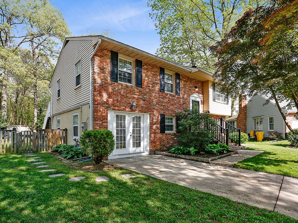 1st image of 409 Hucknall Ct