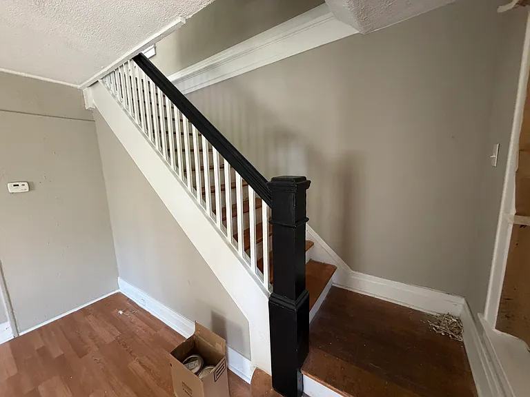 467 Omar St — Photo 6