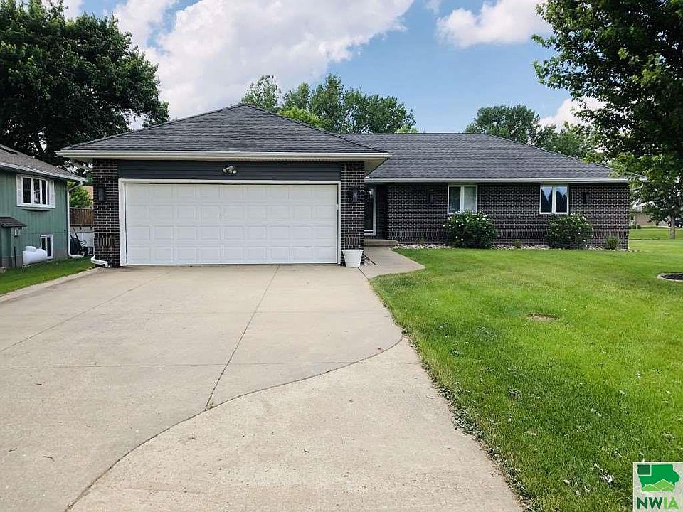 1st image of 78 Sunset Dr