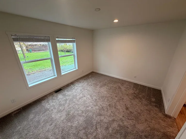 316 S Hallett St — Photo 13