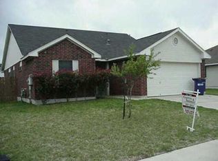 112 Harvest Ln, Hutto, TX 78634
