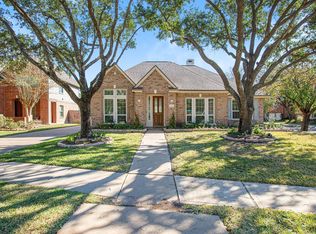 1327 Tracewood Gln, Houston, TX 77077
