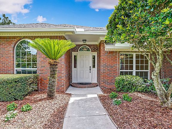 4th image of 13683 Glenhaven Ct