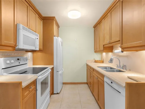 2301 Lucaya Ln APT G1, Pompano Beach, FL 33066