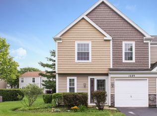1689 Pebble Beach Cir, Elgin, IL 60123