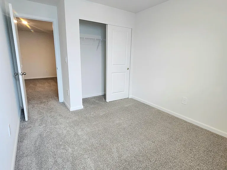 629 Salisbury Cir — Photo 21
