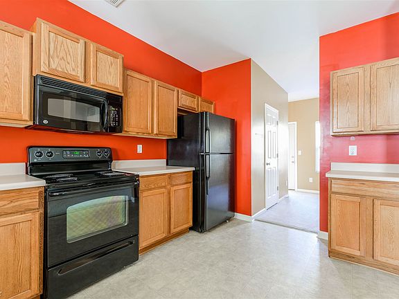 6392 Redan Square_Low Res-10