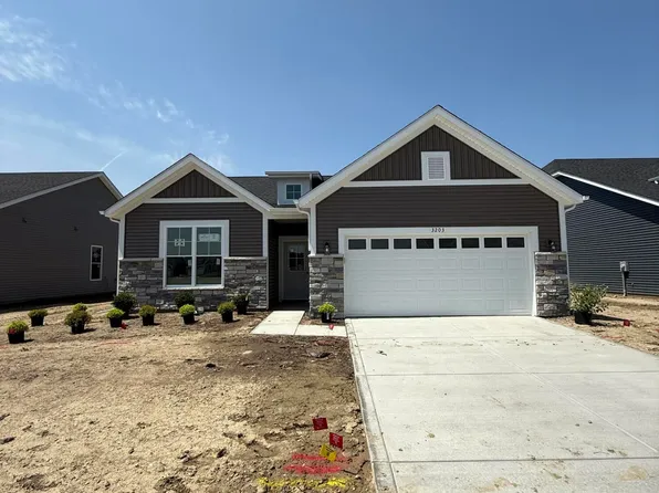 3203 Hilltop Rd, Valparaiso, IN 46385