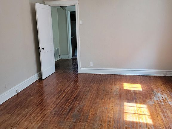 3rd image of 4209 Laclede Ave #2