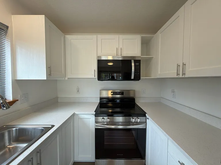 1307 Rufina Ln #1 — Photo 12