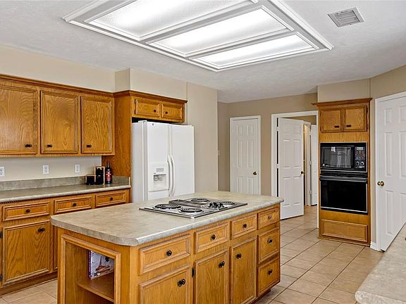 4th image of 5701 Indian Hills Dr