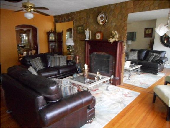 2nd image of 1205 E Park Cir