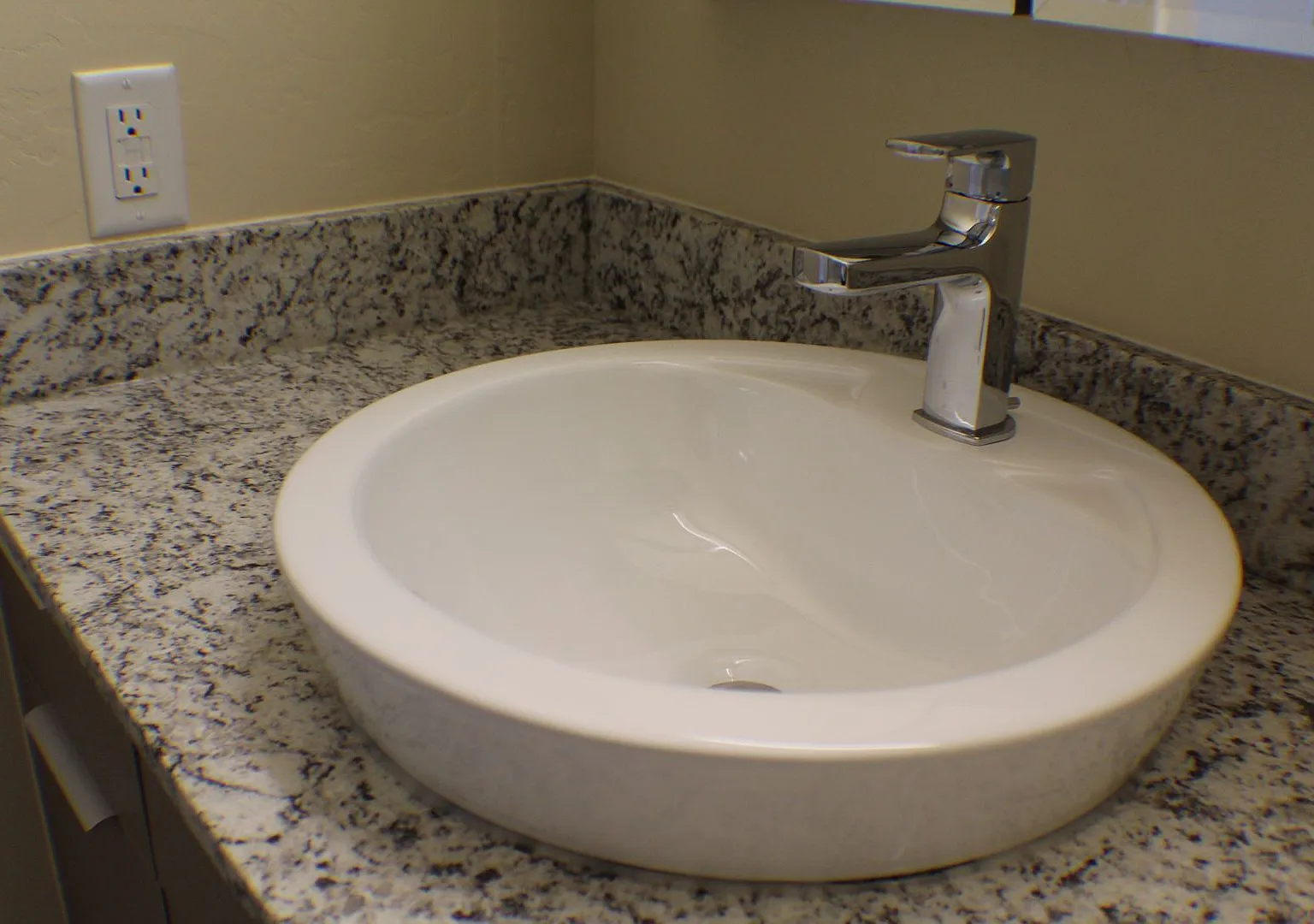 200 E Malibu Dr — Photo 1