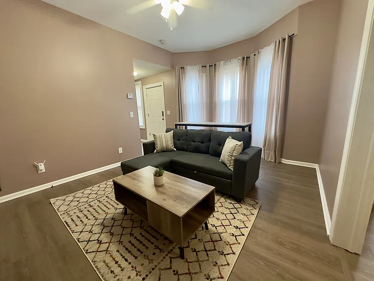 499 Pawling Ave #3 — Photo 7