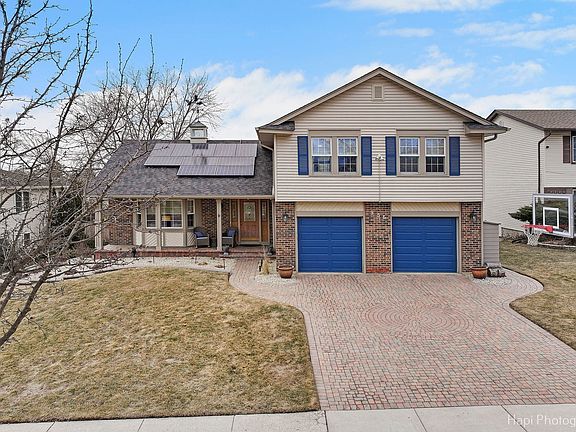 3rd image of 956 Richmond Ct