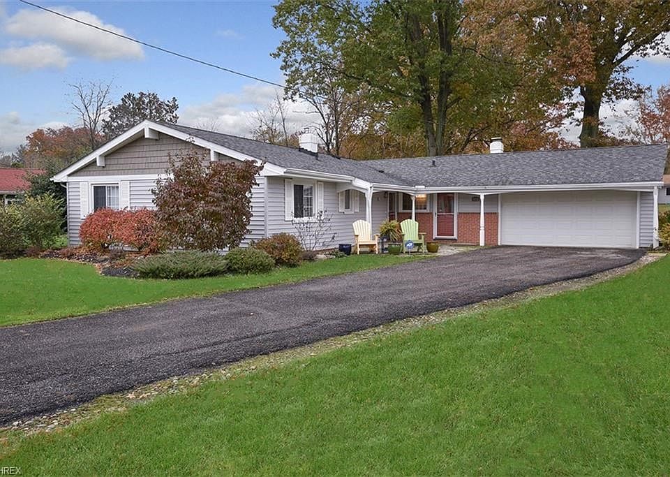 1st image of 30111 Meadowlane Dr