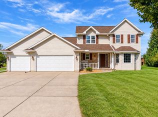N2314 Cornhusk Dr, Greenville, WI 54942