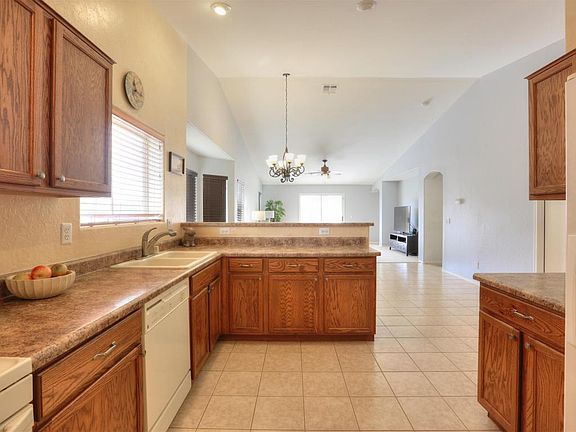 5th image of 15437 W Hope Dr