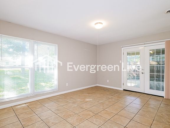 5th image of 9524 Stansberry Ave