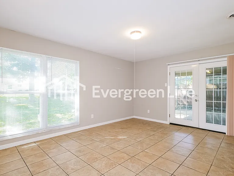 9524 Stansberry Ave — Photo 5