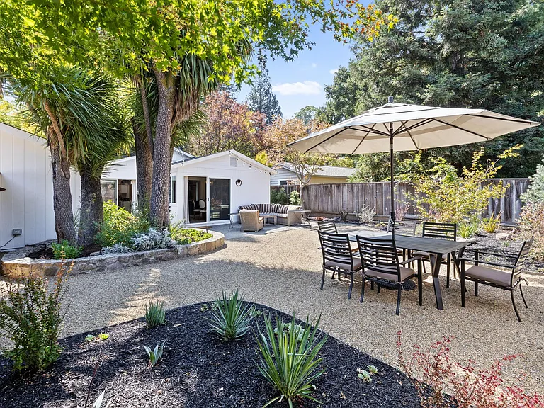 3142 Kingston Ave — Photo 36