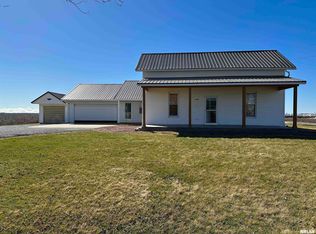1006 Prairie Mills Rd, Golden, IL 62339
