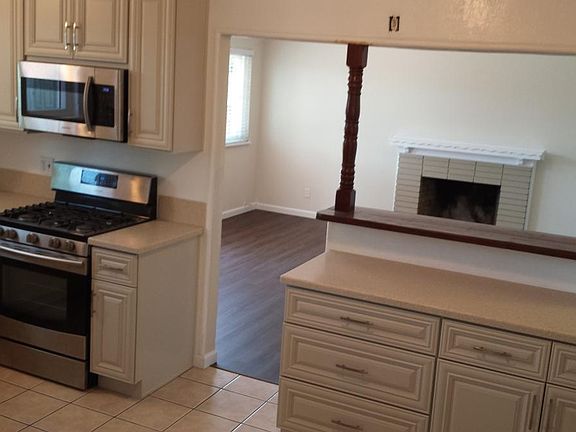 Kitchen/Living Rooms