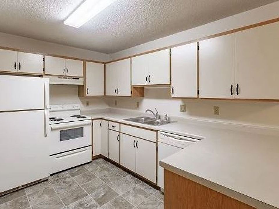 2nd image of 301-431 Hillcrest Dr #333