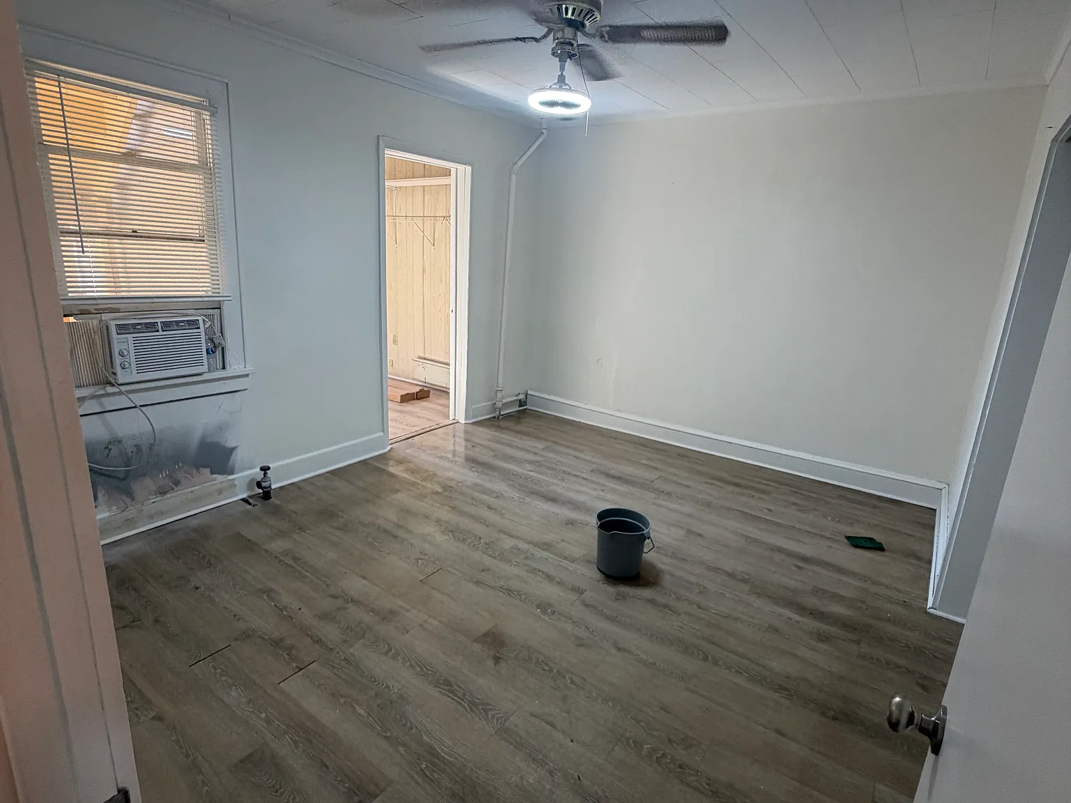 2 bed, 800 sqft, $1,300 — Photo 2