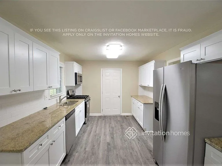 1634 E Lake Dr — Photo 3