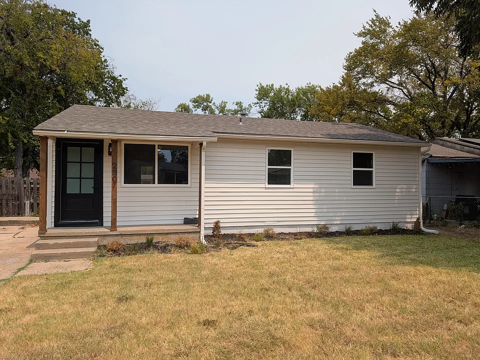 2807 Andrea Dr