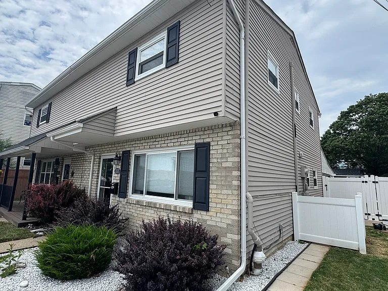 1535 Irene St — Photo 1