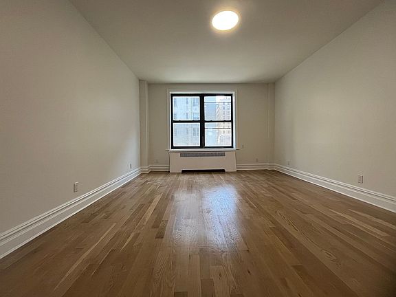 3rd image of 777 W End Ave #6C