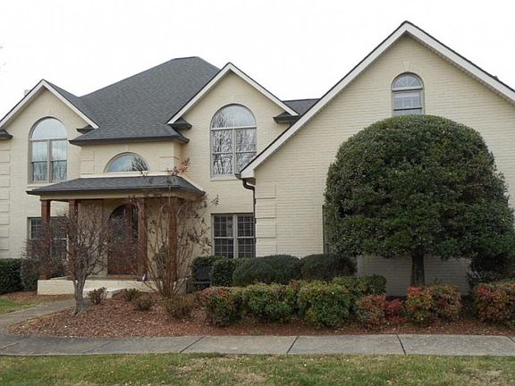 2nd image of 103 Surrey Ln