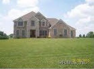 11 Blackjack Rd, Troy, IL 62294