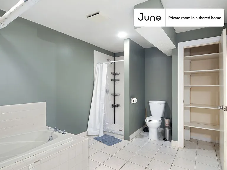 16 Royce Rd #E — Photo 14
