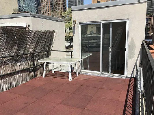 Rented by Sky Management | media 59