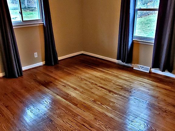2nd image of 5063 Northwood Dr NW