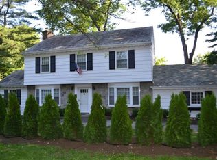 230 Pondfield Rd, Bronxville, NY 10708