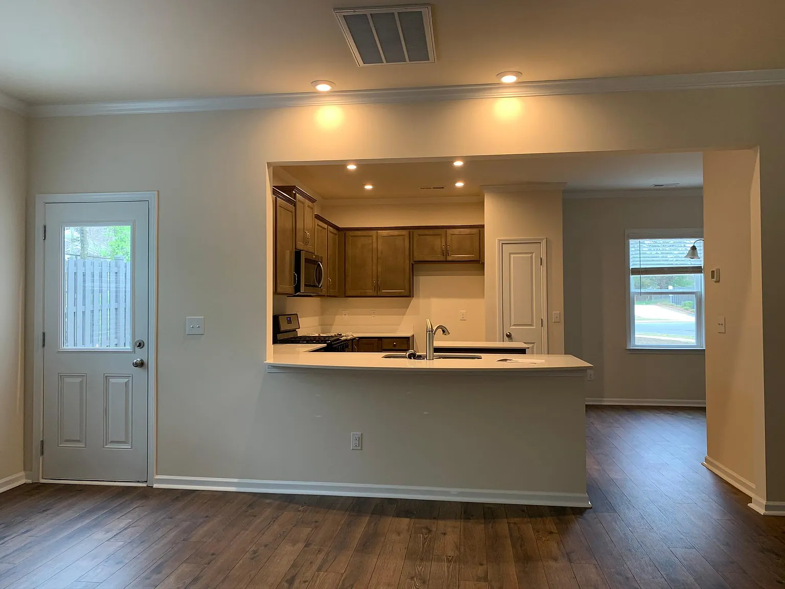 1510 Starmount Cove Ln — Photo 3