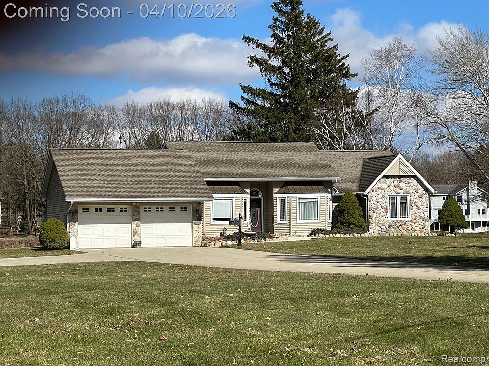 1st image of 835 Winn Lake Dr