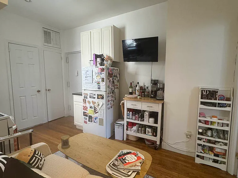 1229 1st Ave #14 — Photo 7